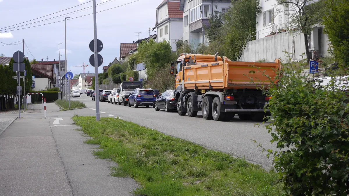 Früher beschränkte sich der Stau auf die Hauptverkehrszeiten um 8 und 16 Uhr – derzeit staut es sich in Steinheim an der Murr den ganzen Tag.