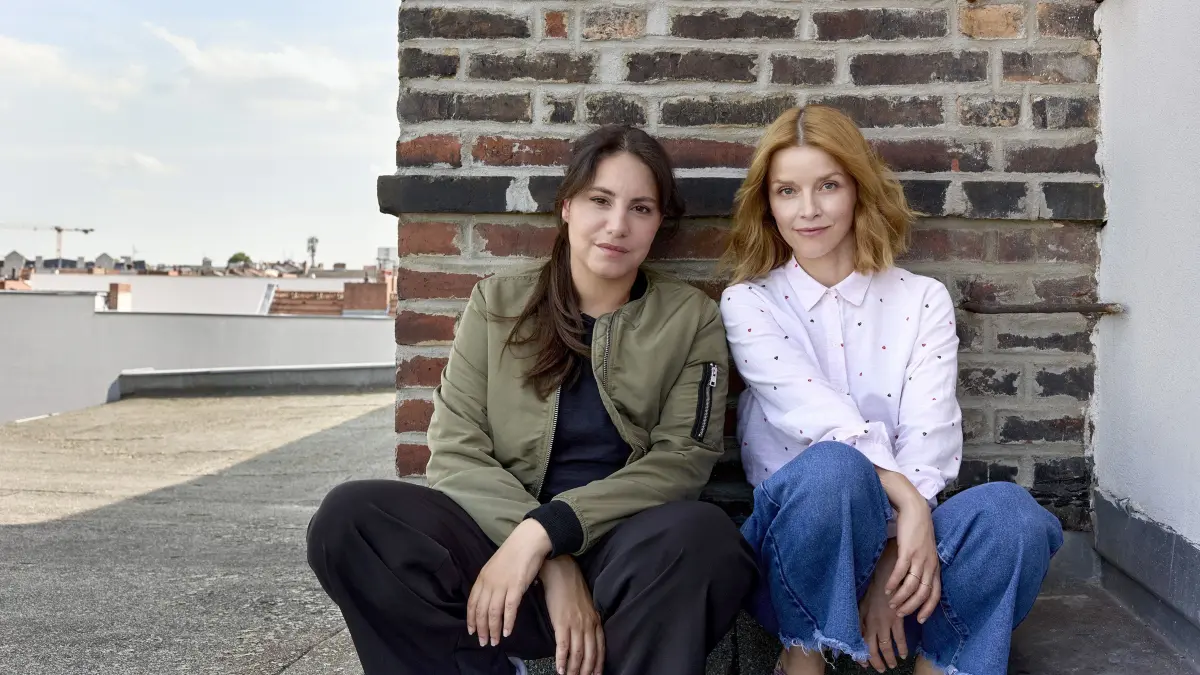 Almila Bagriacik (l.) und Karoline Schuch bilden das neue Duo im Kieler „Tatort“.