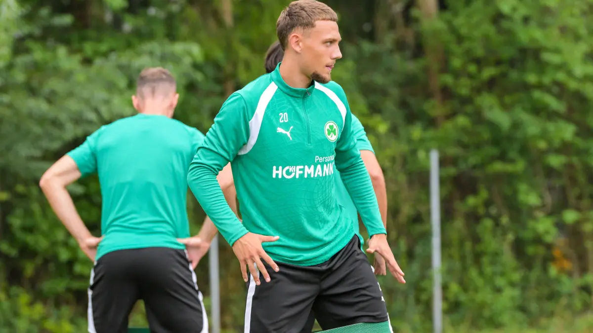 15.07.2026, Bad Wörishofen, Deutschland, 2. Bundesliga, Saison 2026/2027, Der SpVgg Greuther Fürth startet mit der ersten Trainingseinheit in sein Sommertrainingslager in Bad Wörishofen Unterallgäu. Der Verein bereitet sich dort auf die Saison 2026/2027 vor. Leander Popp SpVgg Greuther Fürth *** July 15, 2026, Bad Wörishofen, Germany, 2. Bundesliga, 20262027 season, SpVgg Greuther Fürth kicks off its summer training camp in Bad Wörishofen, Unterallgäu, with its first training session. The club is preparing there for the 20262027 season. Leander Popp, SpVgg Greuther Fürth