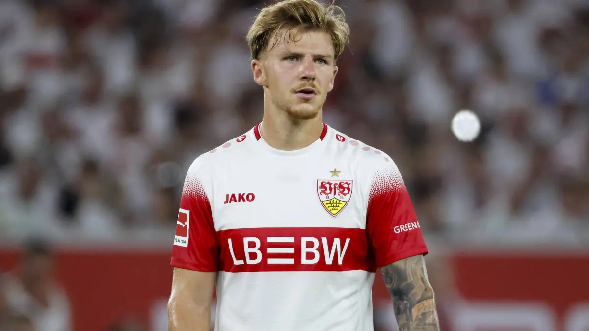 Deutschland, Fussball, 1. Bundesliga, 2.Spieltag, 2026/2027, VfB Stuttgart vs. 1.FC Köln, 04.09.2026: Finn Jeltsch VfB Stuttgart, 29 , Deutschland, Fussball, 1. Bundesliga, 2.Spieltag, 2026/2027, VfB Stuttgart vs. 1.FC Köln, 04.09.2026, Stuttgart MHP Arena Deutschland *** Finn Jeltsch, VfB Stuttgart, 29, Germany, Soccer, Bundesliga 1, Matchday 2, 20262027, VfB Stuttgart vs. 1. FC Köln, September 4, 2026, Stuttgart MHP Arena, Germany Copyright: xGrantxHubbsx