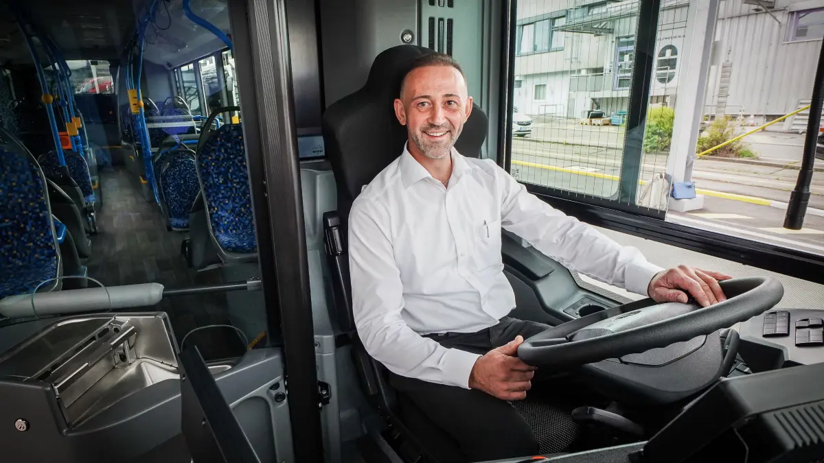 Auszeichnung des Busfahrers des Jahres der VVS Andrea Frei : Auszeichnung des Busfahrers des Jahres der VVS Andrea Frei