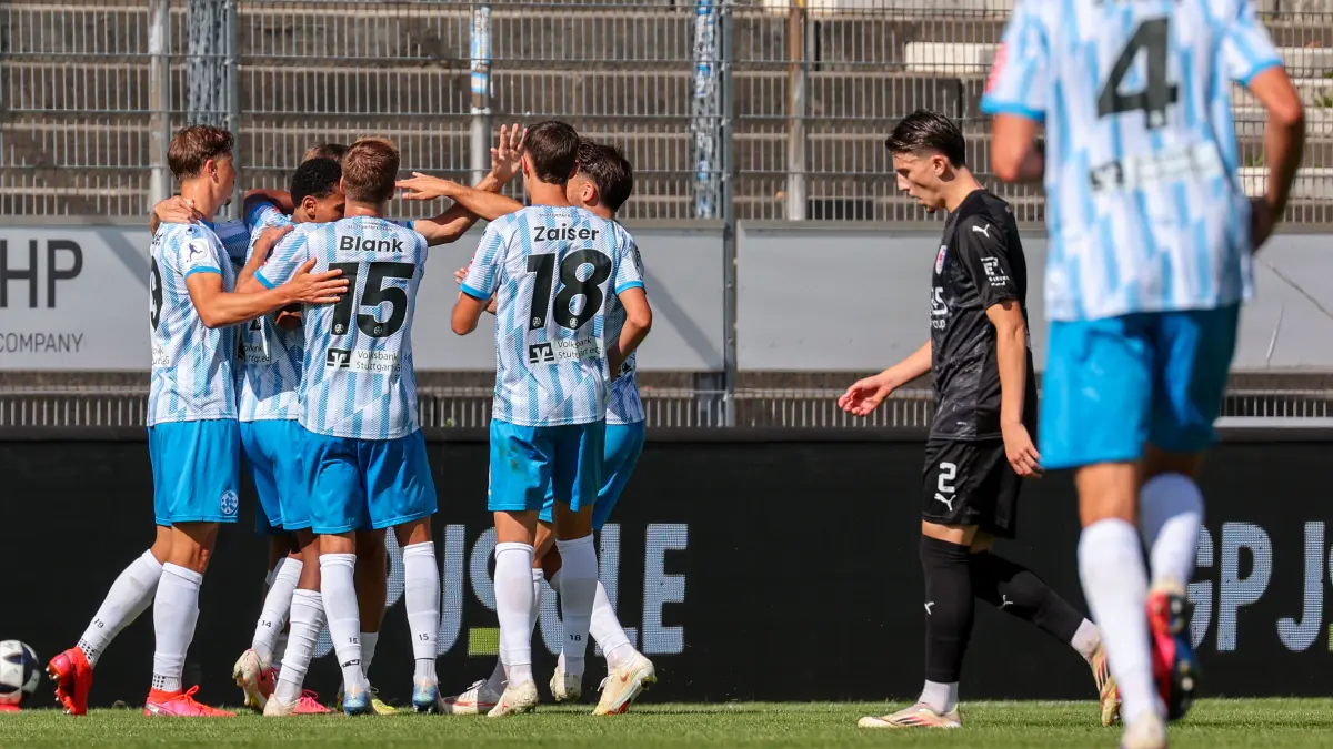 BAU // 05.09.2026, Deutschland, Stuttgart, Fussball, Regionalliga Südwest,
SV Stuttgarter Kickers vs. SG Barockstadt Fulda-Lehnerz, Jubel nach dem 2:1 Tor, Torschütze Sebastian Müller (Kickers)