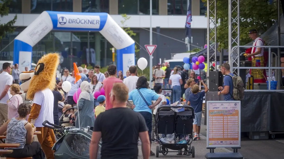 Maybachstrassenfest: Leonberg - Maybachstraßenfest