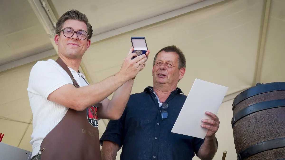 Fassanstich: Gerlingen - Straßenfest auf dem Rathausplatz und in der Hauptstraße mit Fassanstich