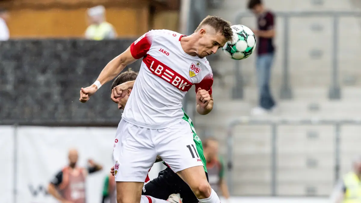 VfB Stuttgart II vs. SC Preussen Muenster, Fussball, 3. Liga, 5. Spieltag, WIRmachenDRUCK Arena Großaspach 13.09.26: VfB Stuttgart II vs. SC Preussen Muenster, Fussball, 3. Liga, 5. Spieltag, WIRmachenDRUCK Arena Großaspach 13.09.26 Oliver Rölke VfB Stuttgart II, 11 VfB Stuttgart II vs. SC Preussen Muenster, Fussball, 3. Liga, 5. Spieltag, WIRmachenDRUCK Arena Großaspach 13.09.26 Foto: Lucca Fundel Großaspach WIRmachenDRUCK Arena Baden-Württemberg Deutschland *** VfB Stuttgart II vs. SC Preussen Münster, Soccer, 3. Liga, Matchday 5, WIRmachenDRUCK Arena Großaspach, September 13, 2026, Oliver Rölke, VfB Stuttgart II, 11, VfB Stuttgart II vs. SC Preussen Münster, Soccer, 3rd Division, Matchday 5, WIRmachenDRUCK Arena Großaspach, September 13, 2026. Photo by Lucca Fundel, Großaspach, WIRmachenDRUCK Arena, Baden-Württemberg, Germany