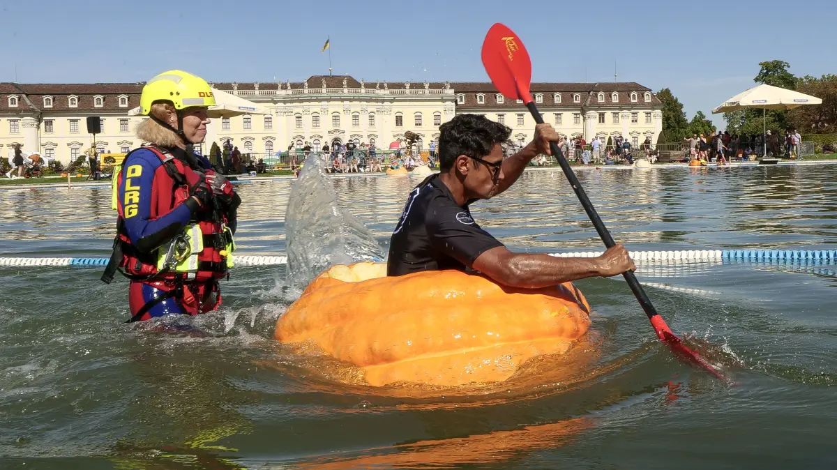 Ludwigsburg Kürbisregatta im Blüba. Im Bild: Dominic Eise aus Ludwigsburg