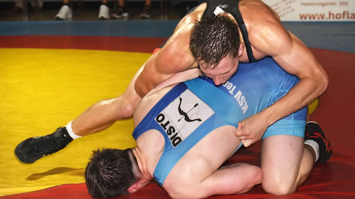 Ringen, Regionalliga Baden-Württemberg Ba, Verbandskampf, SG Weilimdorf - KSV Tennenbronn
Gr.-röm., 86 Kg, Anton Buchholz (Weilimdorf, schwarz/rot) - Lukas Brenn (blau)
Fotograf: Günter E. Bergmann - Photography
Aufnahmedatum: 07.09.2024