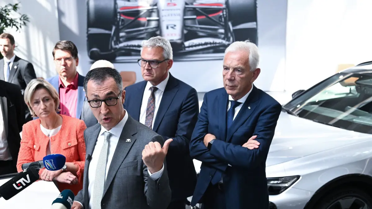 Ministerpräsident Özdemir besucht Audi-Werk in Neckarsulm