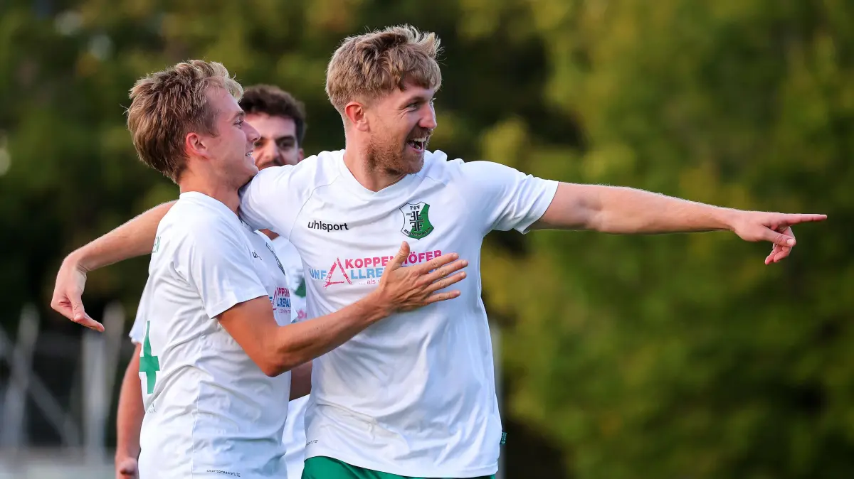 Fußball TSV Heimerdingen vs. SSV Schwäbisch Hall : BAU // 16.09.2026, Deutschland, Heimerdingen, Fußball Landesliga Staffel 1,
TSV Heimerdingen vs. SSV Schwäbisch Hall, Jubel nach dem 1:0 Tor, Torschütze Lars Ruckh (Heimerdingen)
