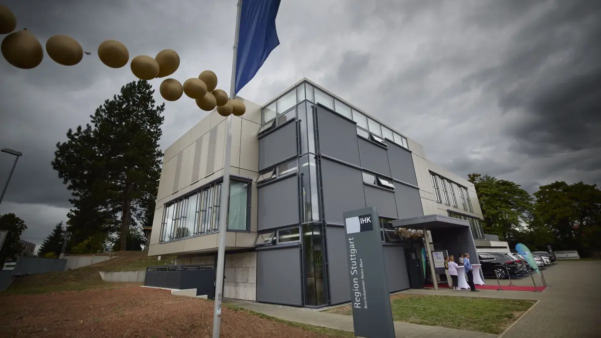 KEINEN AUSSCHNITT MACHEN Neues Gebäude der IHK Rems-Murr: KEINEN AUSSCHNITT MACHEN
Waiblingen, DEU, 18.09.2026
Neues Gebäude der IHK Rems-Murr
No model release. Kein Einverständnis für Werbung, keine Weitergabe an Dritte.
Abgebildete Personen haben der Veröffentlichung in der STZN zugestimmt.