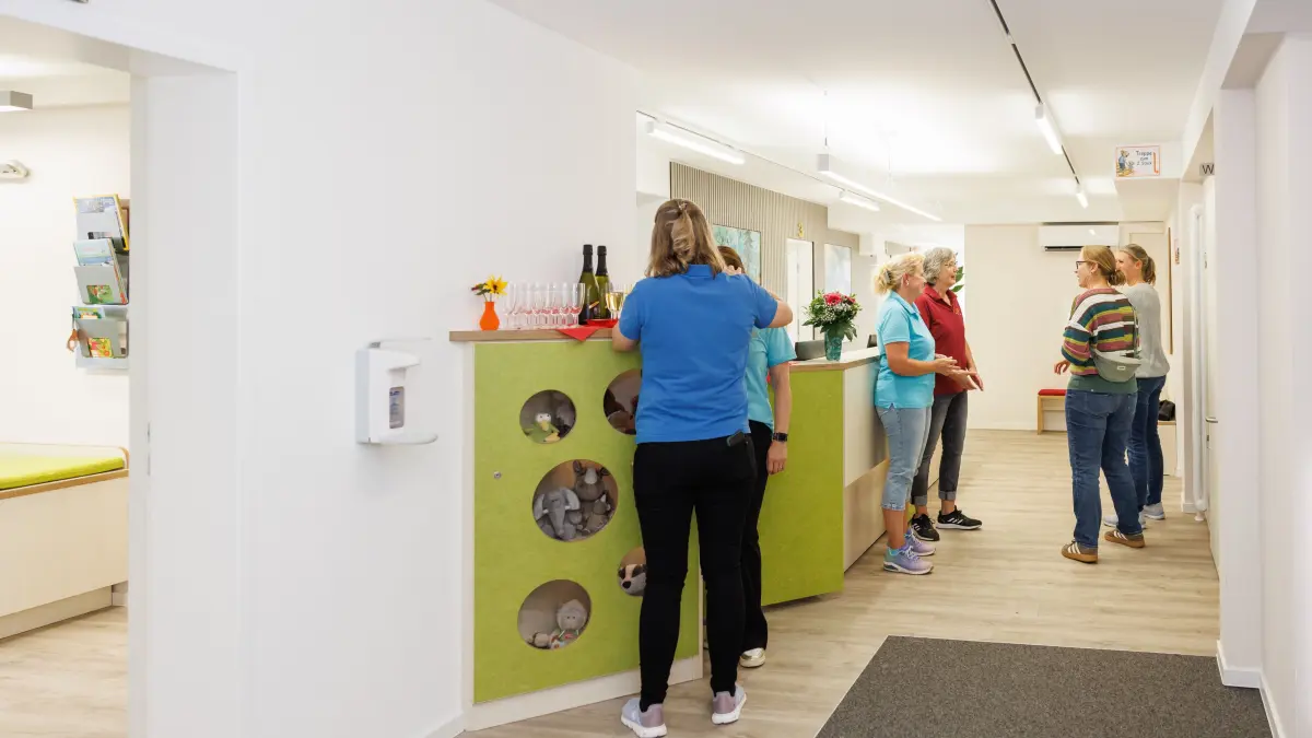 Kinderarztpraxis: Holzgerlingen, Kinderarztpraxis, Praxis, Arzt, Patienten, Eröffnung, Renovierung,