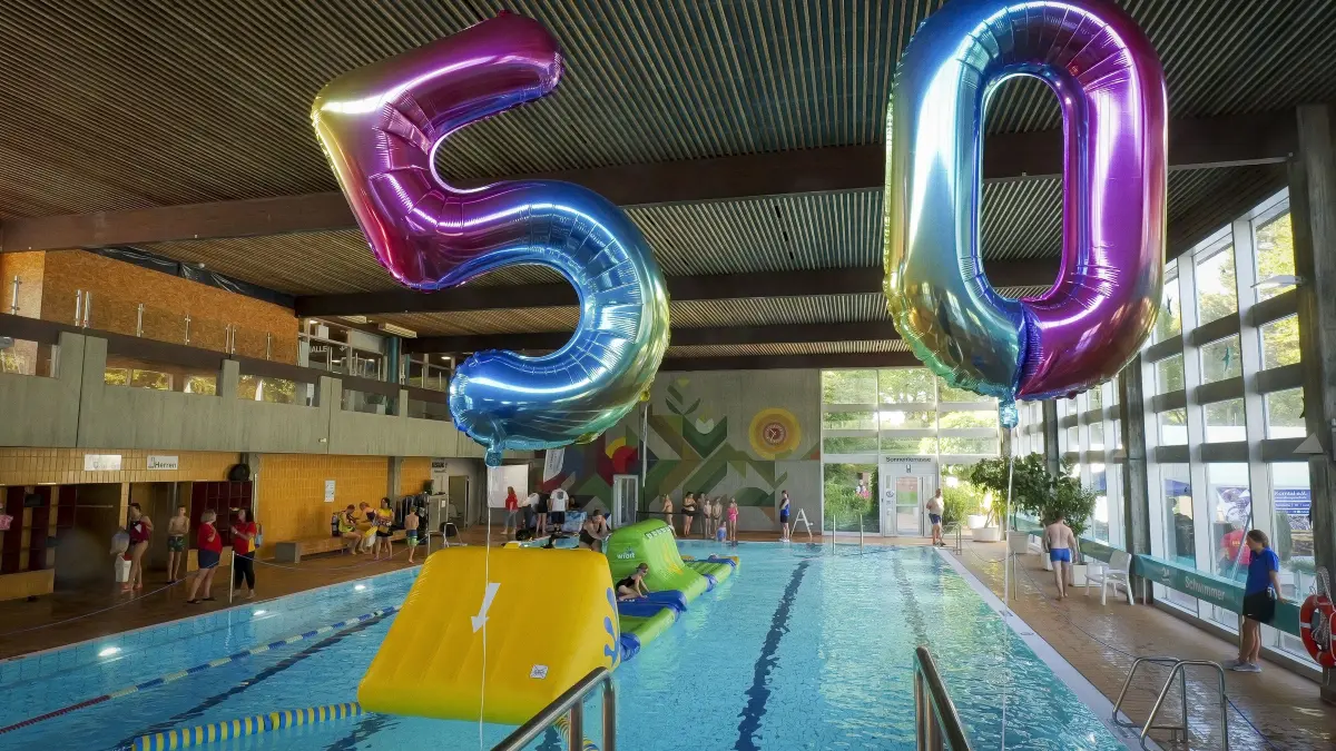 Freizeitbad: Korntal Münchingen - Das Münchinger Freizeitbad feiert seinen 50. Geburtstag