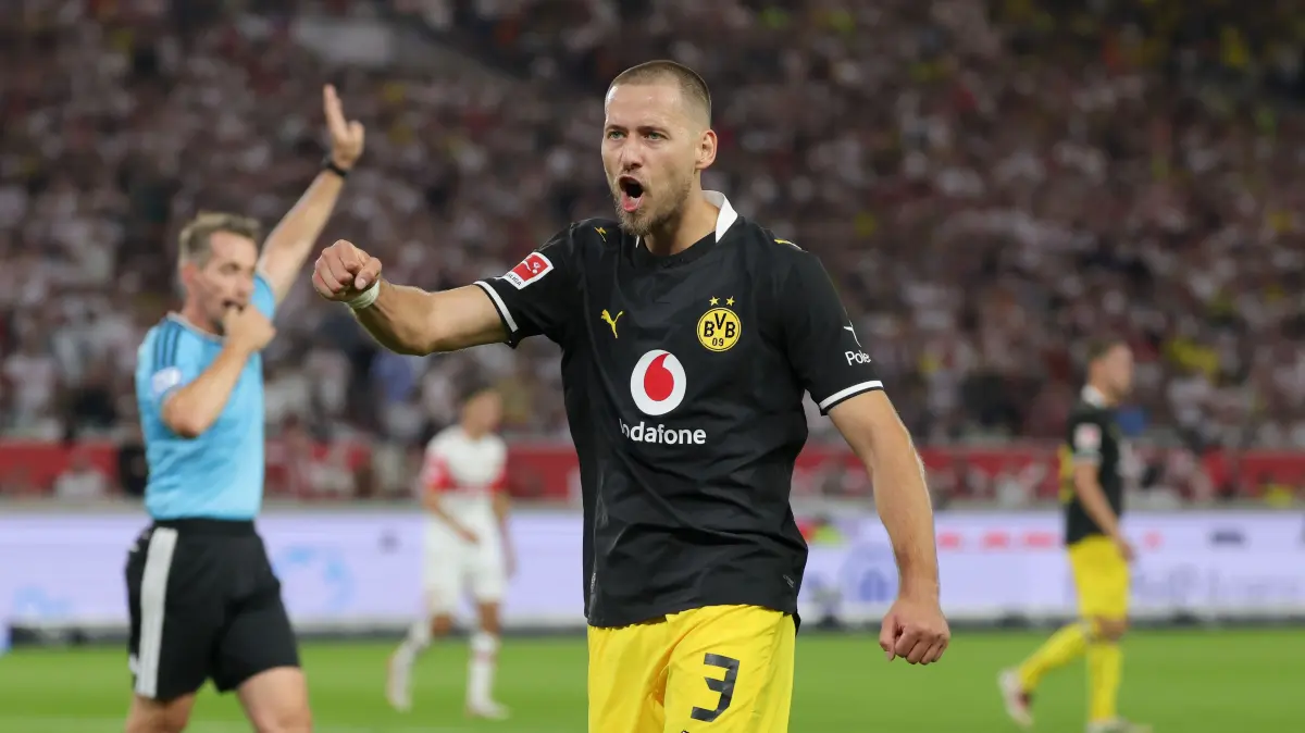 Drei Punkte an alter Wirkungsstätte: BVB-Verteidiger Waldemar Anton