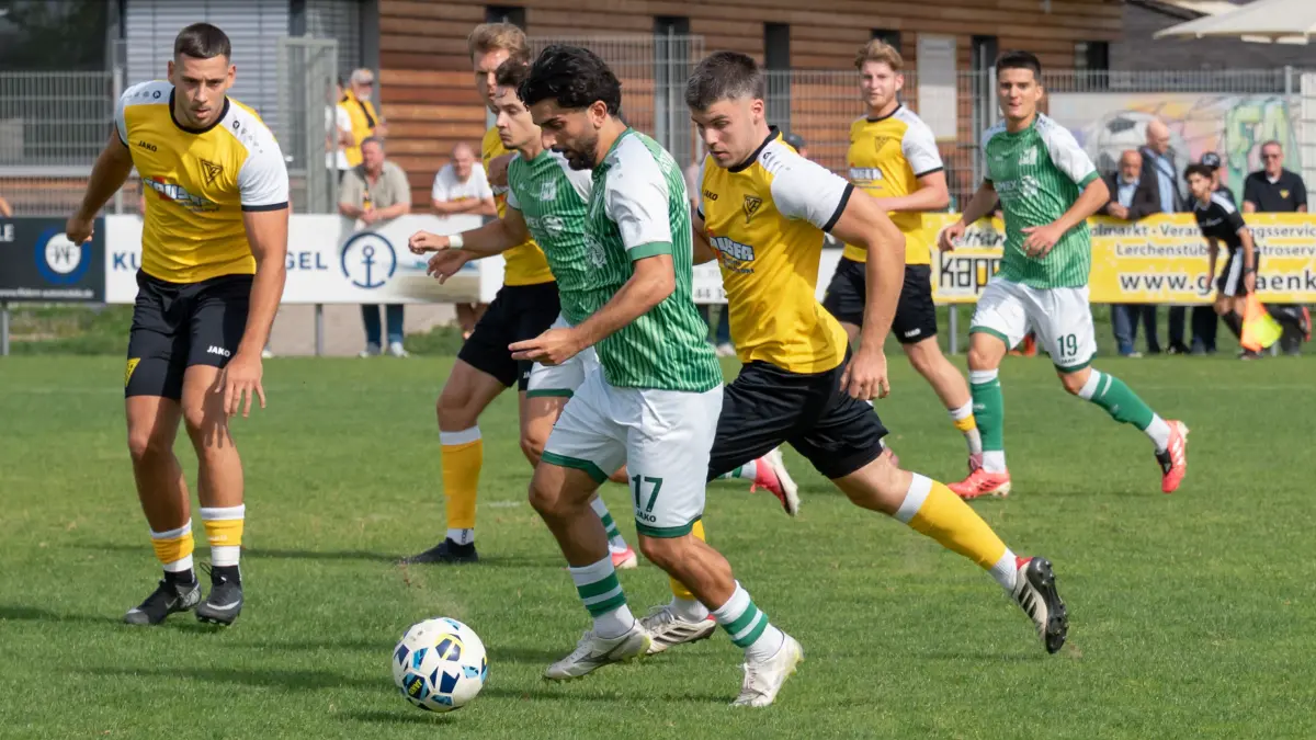 Metehan Kizilagil (GSV Maichingen, #17) am Ball
GER, Fussball, TV Echterdingen vs. GSV Maichingen, Landesliga 2, 8. Spieltag, Leinfelden-Echterdingen, Saison 2026/2027, 20.09.2026
Foto: Eibner/Carsten Schwering