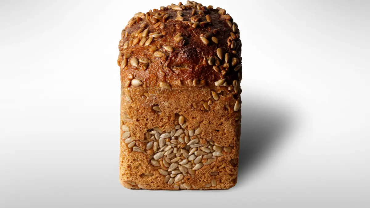 Düsseldorf, Deutschland, 21.12.2019 Ein Dinkel Vollkornbrot *** Düsseldorf, Germany, 21 12 2019 A spelt whole grain bread