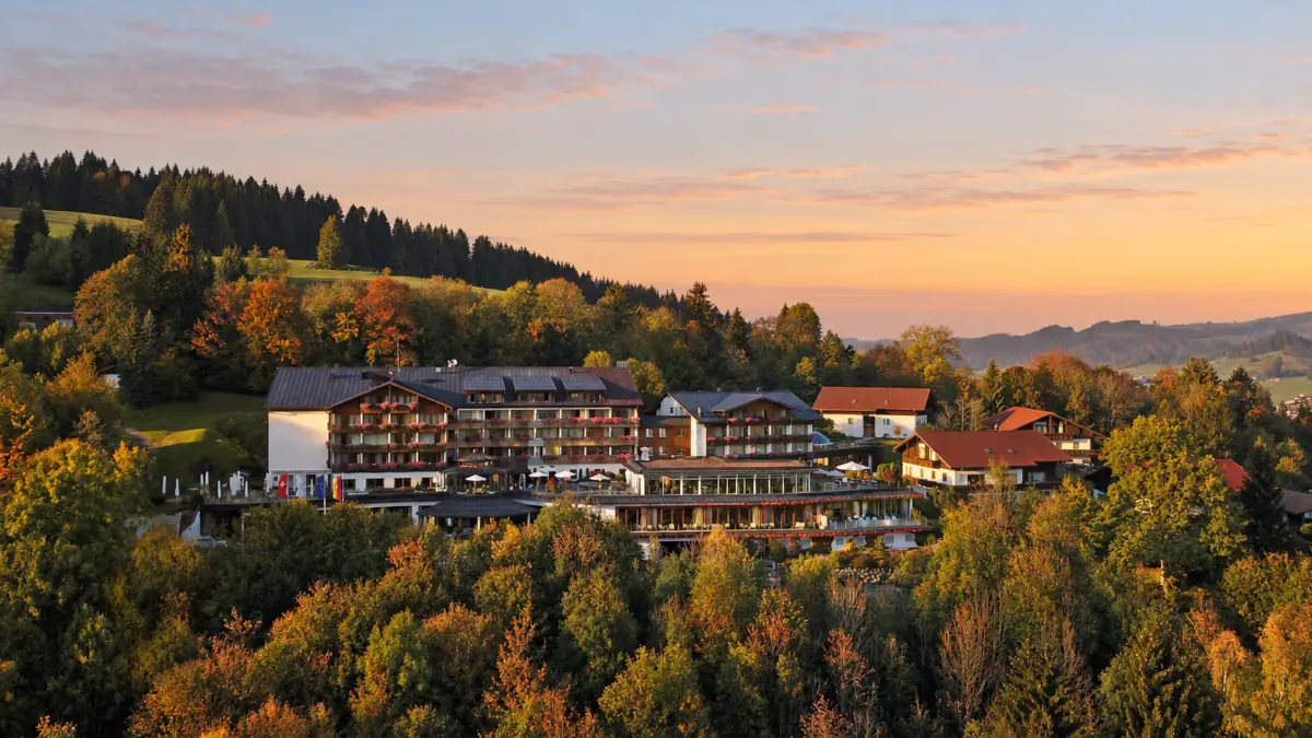 Herbst im Allgäu: Das Fünf-Sterne-Hotel Allgäu Sonne in Oberstaufen.