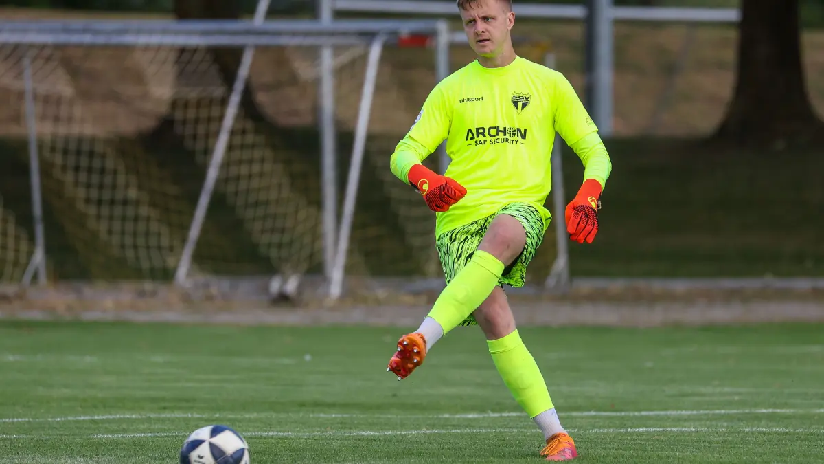 BAU // 2026.07.21, Deutschland, Pleidelsheim, Fußball GSV Pleidelsheim vs. SGV Heilbronn-Freiberg, Benedikt Paul Grawe (Freiberg)