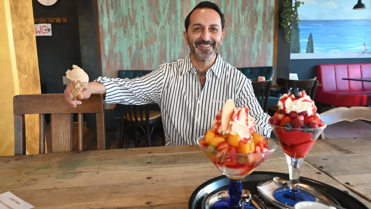 Mahir Kizilbel
Murr
Eiscafe Mille Miglia