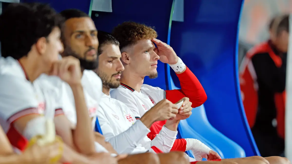 Steht gerade selten auf dem Platz: Lazar Jovanovic, hier beim Pokalspiel des VfB in Rostock Ende August kurz vor seinem Wechsel
