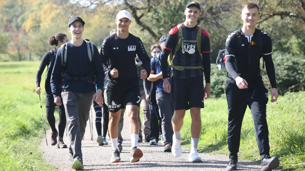 Teilnehmende am Ultra Hike Remstal 2025