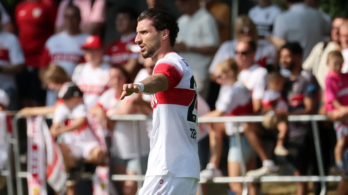 Leonidas Stergiou und der VfB treffen am Freitag auf den 1. FC Heidenheim.