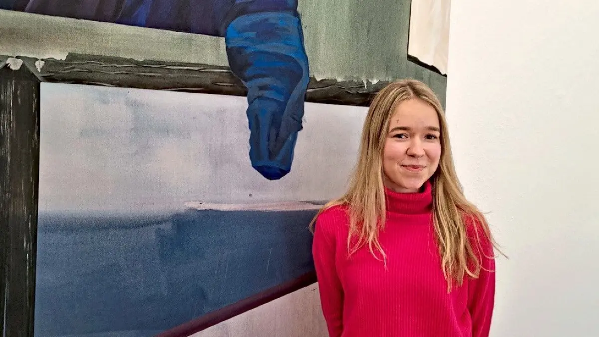 Kunstaufsteigerin: Noemi Strittmatter (Stuttgart) zählt zu den gefragtesten jungen deutschen Malerinnen - hier bei ihrer ersten institutionellen Einzelausstellung 2025 in der Ruoff-Stiftung in Nürtingen