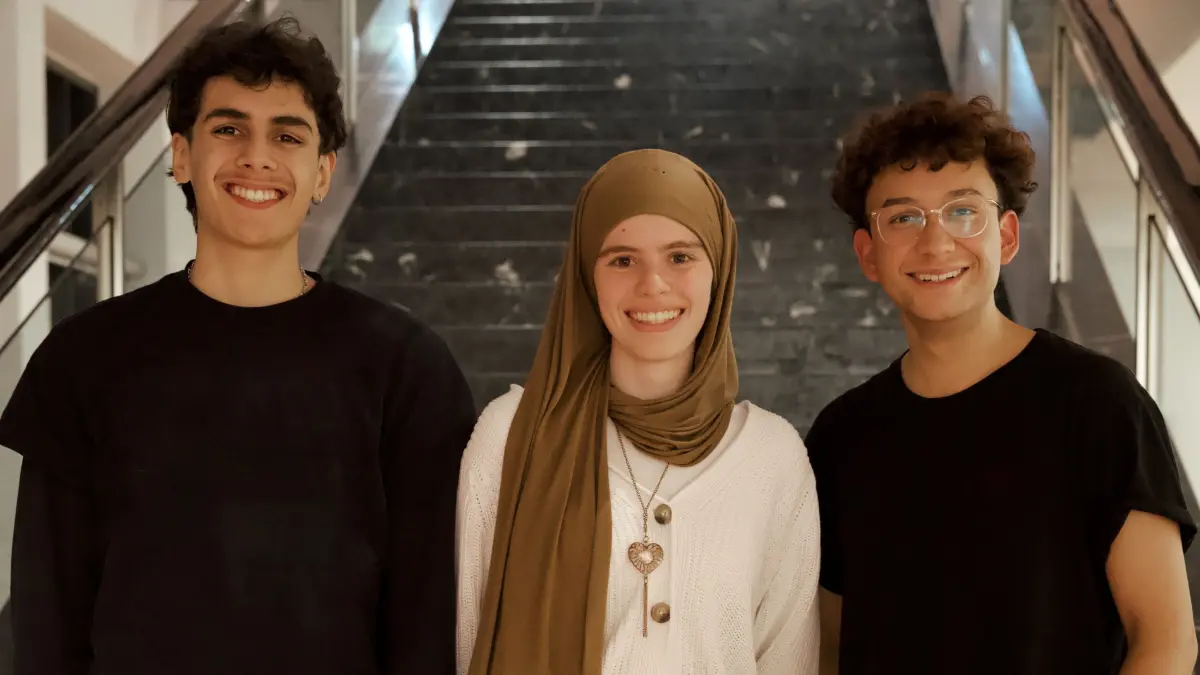 Die Sprecher des Stuttgarter Jugendrats 2026: Mael Grünberg (links), Irem Demircan (mitte), Joel Morales Kaufhold (rechts).