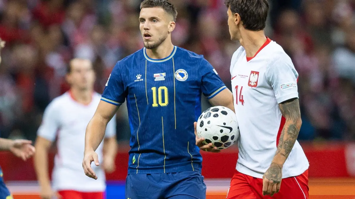 Ermedin Demirovic am Freitagabend beim Spiel in Polen