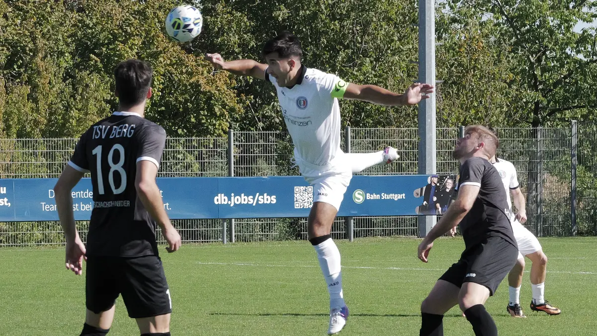 Fußball, Fussball, Verbandsliga, Calcio Leinfelden-Echterdingen - TSV Berg: Fußball, Fussball, Verbandsliga, Calcio LE, Calcio Leinfelden-Echterdingen - TSV Berg
Nr.6 (C): Dan Constantinescu - weiss
Fotograf: Günter E. Bergmann - Photography
Aufnahmedatum: 27.09.2026