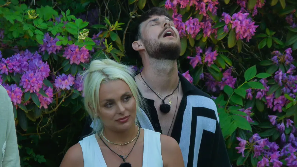 Auch Michelle und Sandro können nicht fassen, dass am 6. Oktober 2026 keine „Sommerhaus der Stars“-Folge auf RTL läuft.