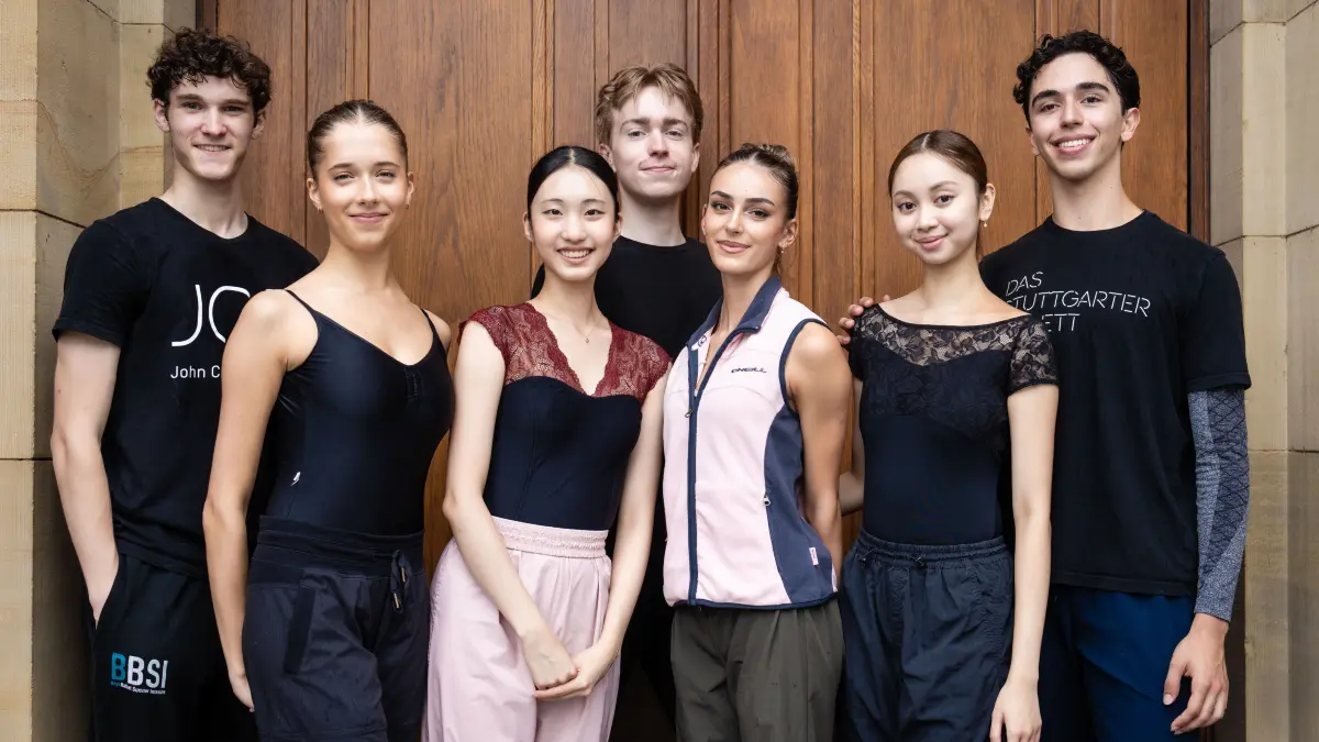 Die neuen Eleven des Stuttgarter Ballett von links: Simon Tischler, Luisa Lisboa, Yerin Ok, Carson Willey, Luana Pop, Adia Sofia und Julian Mirkia