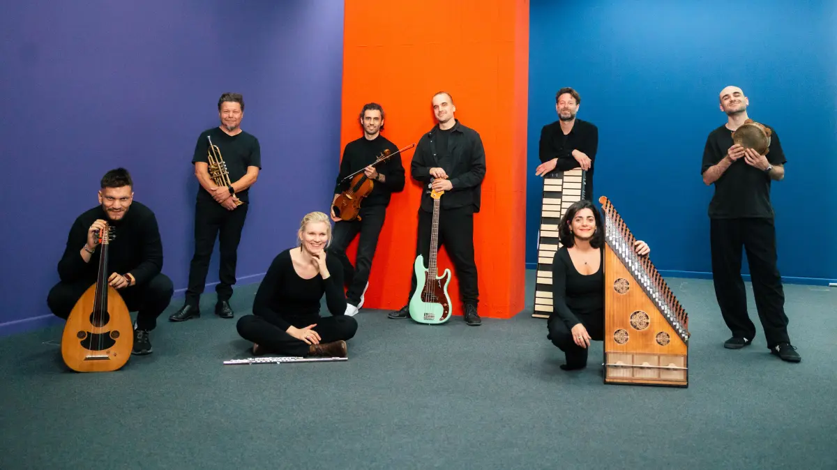 Gruppe tritt beim Hanke Festival auf