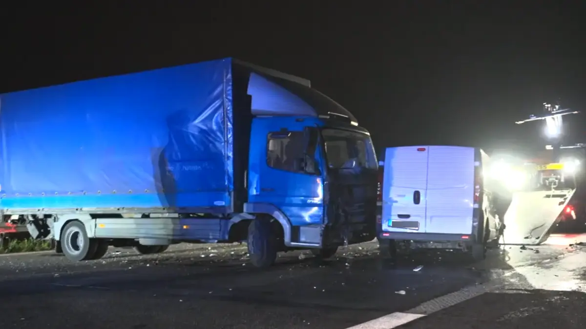 Unfall auf der A81 bei Pleidelsheim hat Verkehrschaos und Stau zur Folge