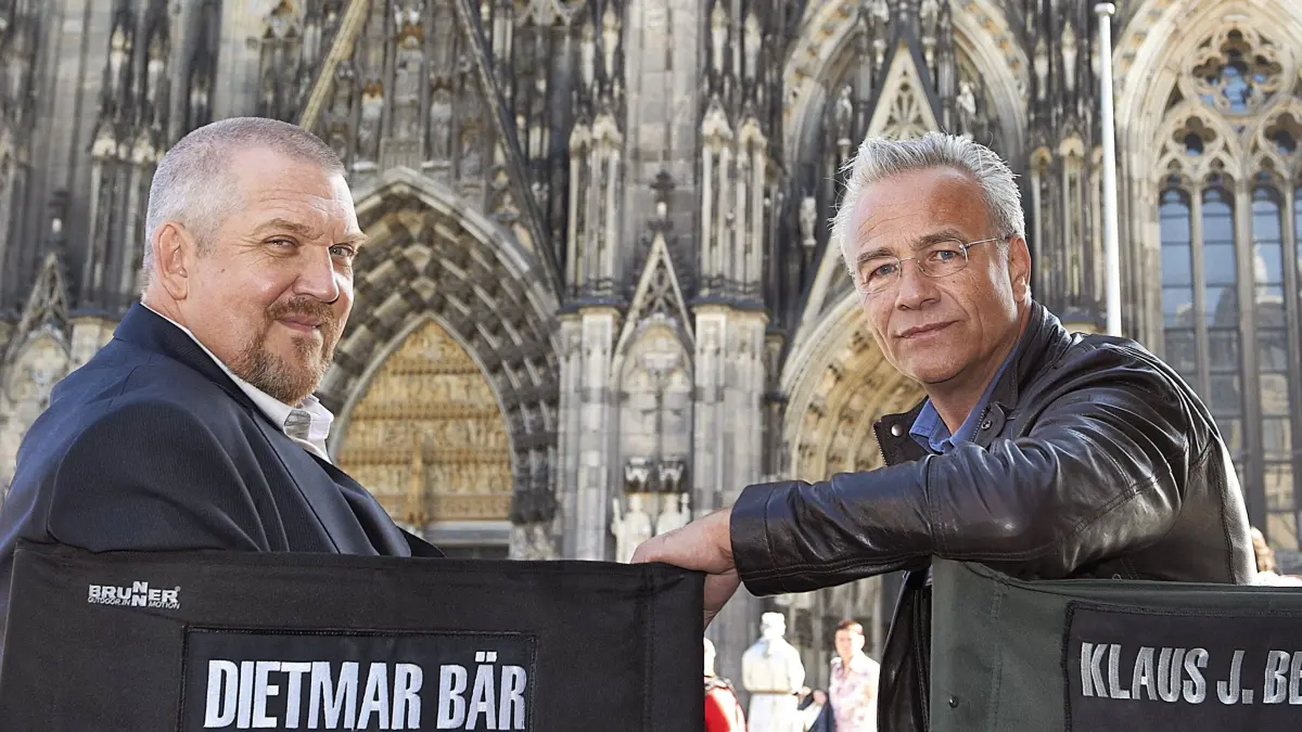 Tatort Köln: Dietmar Bär (l) und Klaus J. Behrendt beim Dreh vor dem Dom.