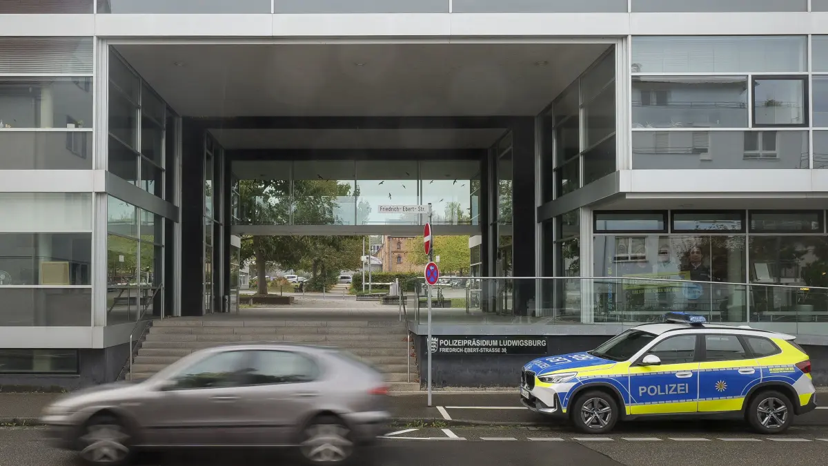 Polizei: Ludwigsburg - Polizeipräsidium in der Friedrich-Ebert-Straße 30,