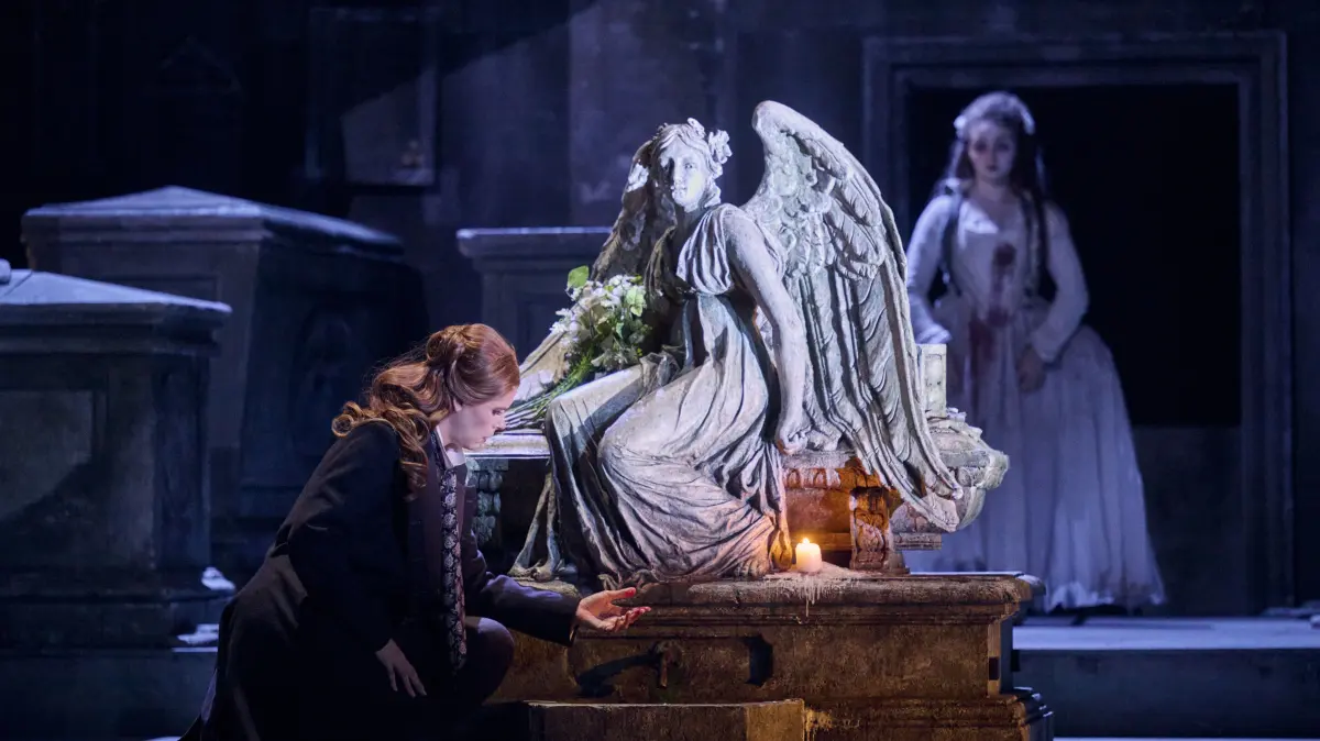 Chelsea Lehnea in der Rolle der Lucia.