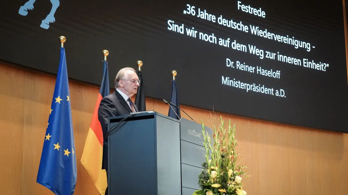 Tag der Deutschen Einheit. Feierstunde im Stuttgarter Rathaus mit Gastredner Dr. Reiner Haseloff MdL, Ministerpräsident a.D., und OBM Frank Nopper: Tag der Deutschen Einheit. Feierstunde im Stuttgarter Rathaus mit Gastredner Dr. Reiner Haseloff MdL, Ministerpräsident a.D., und OBM Frank Nopper