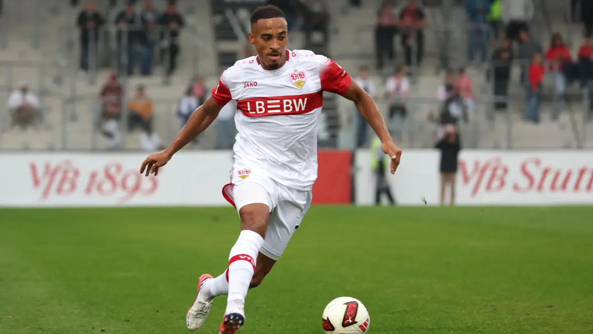 Fußball VfB Stuttgart vs. SpVgg Greuther Fürth: BAU // 2026.10.01, Deutschland, Aspach Fußball VfB Stuttgart vs. SpVgg Greuther Fürth, Jamie Leweling (VfB)