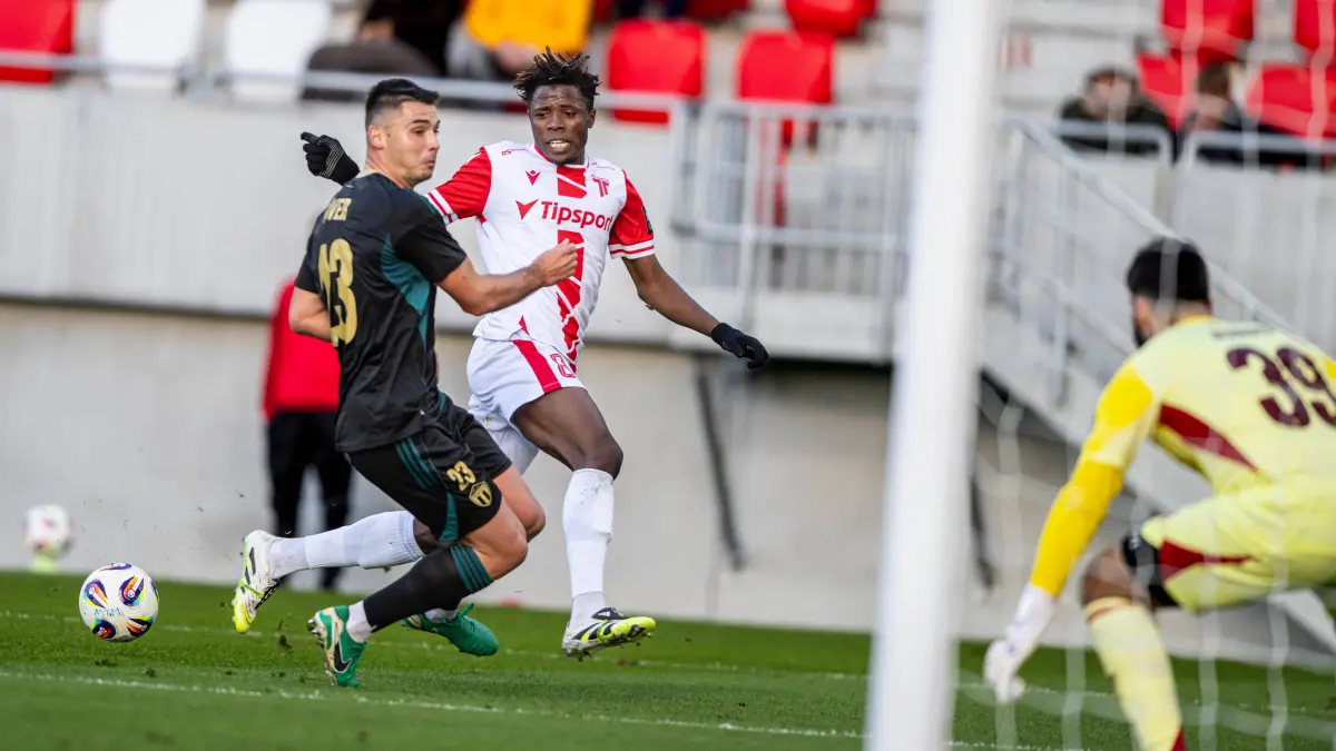 Adam Yakubu and Mario Suver during Nike liga relegation match, AS Trencin - MFK Skalica, 18. october 2025, Stadium na Sihoti, Trencin, Slovakia Copyright: xMICHALxFAJT,ZOSPORTU.SKx MAR_7515