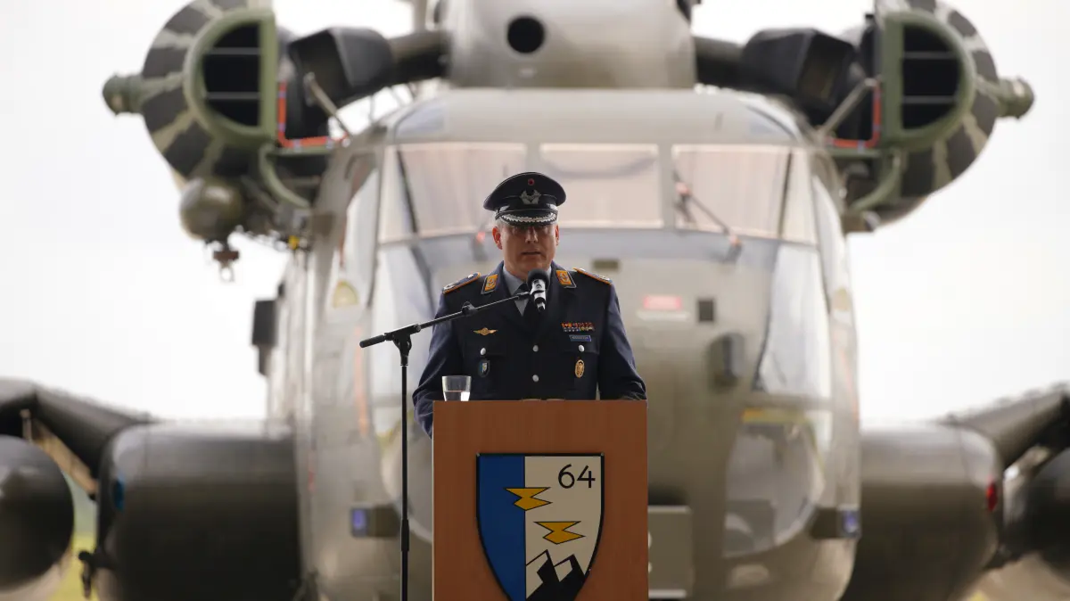 Laupheim wird zum Spezialkräfteverband der Luftwaffe, Oberstleutnant Manfred Markieton wird Kommandeur