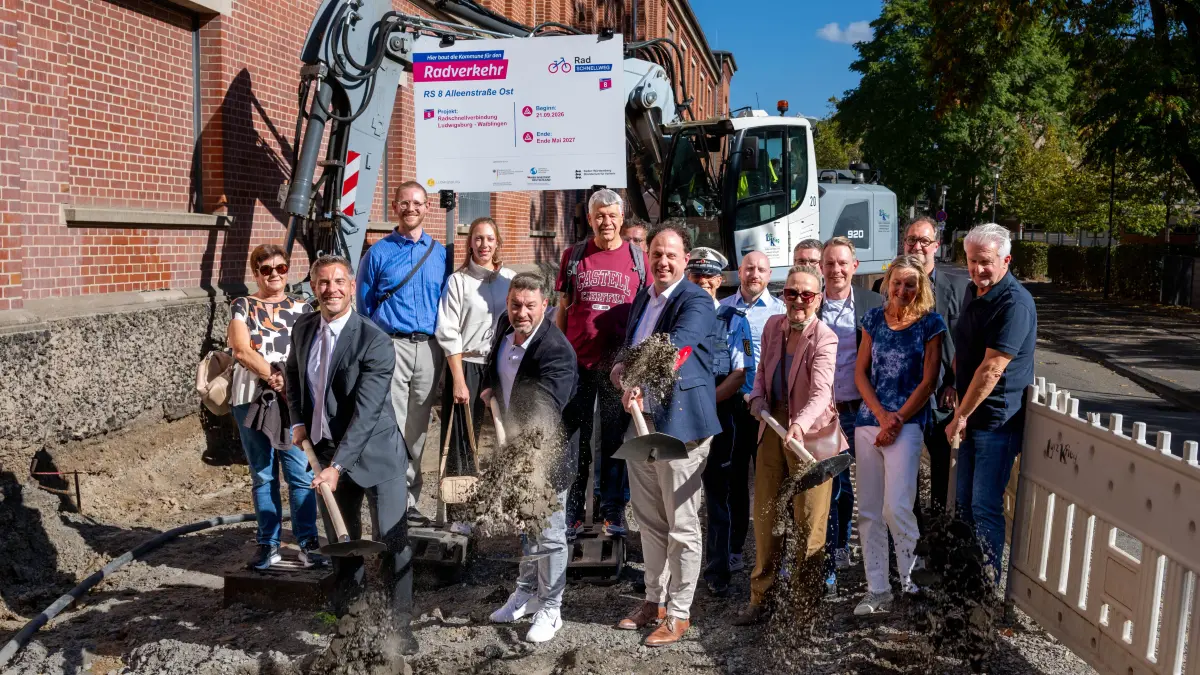 Am Dienstag wurde mit einem symbolischen Spatenstich der Baustart des Radschnellwegs gefeiert.