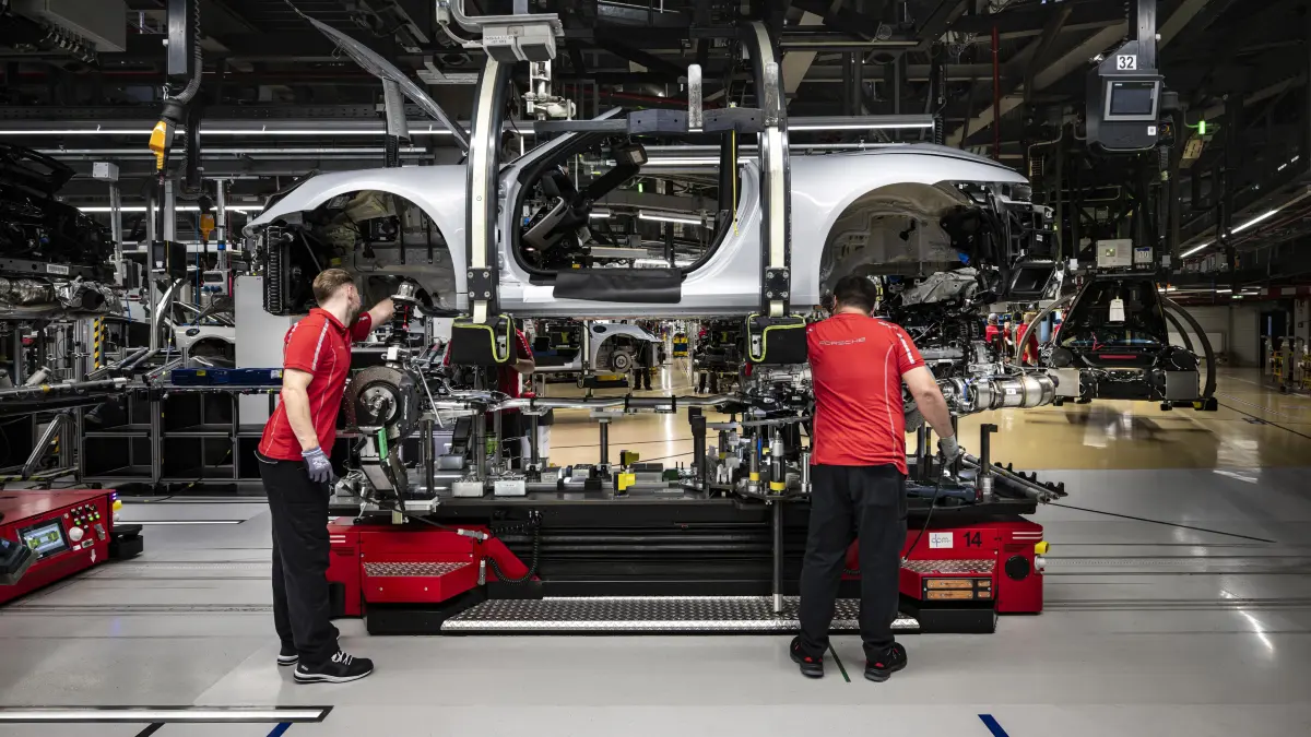 Porsche Zuffenhausen Produktion Mitarbeiter