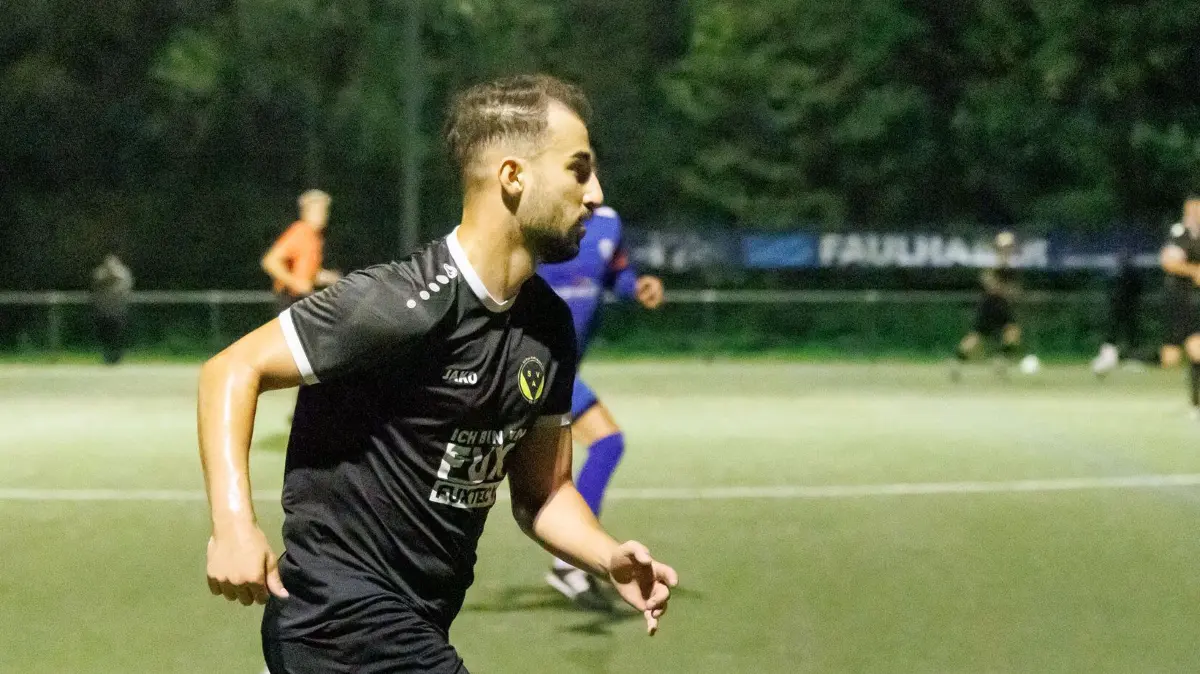 TSV Schönaich - SpVgg Aidlingen: Schönaich, Kreisliga, TSV Schönaich gegen SpVgg Aidlingen, 33 Ömer Bozkurt