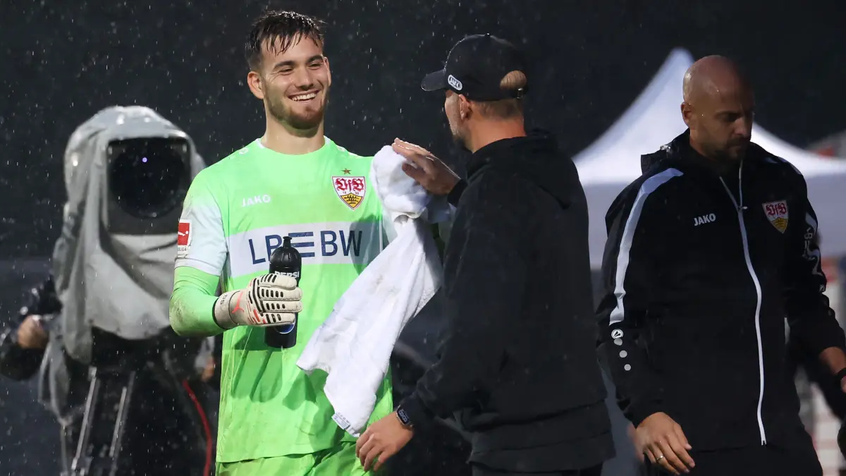 Dennis Seimen steht vor seinem Pflichtspiel-Debüt für den VfB.