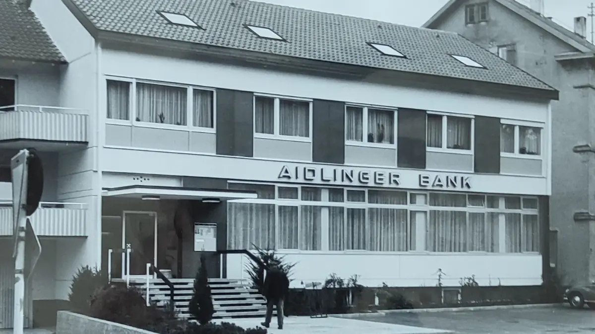 Historische Fotos der Raiffeisenbank Aidflingen