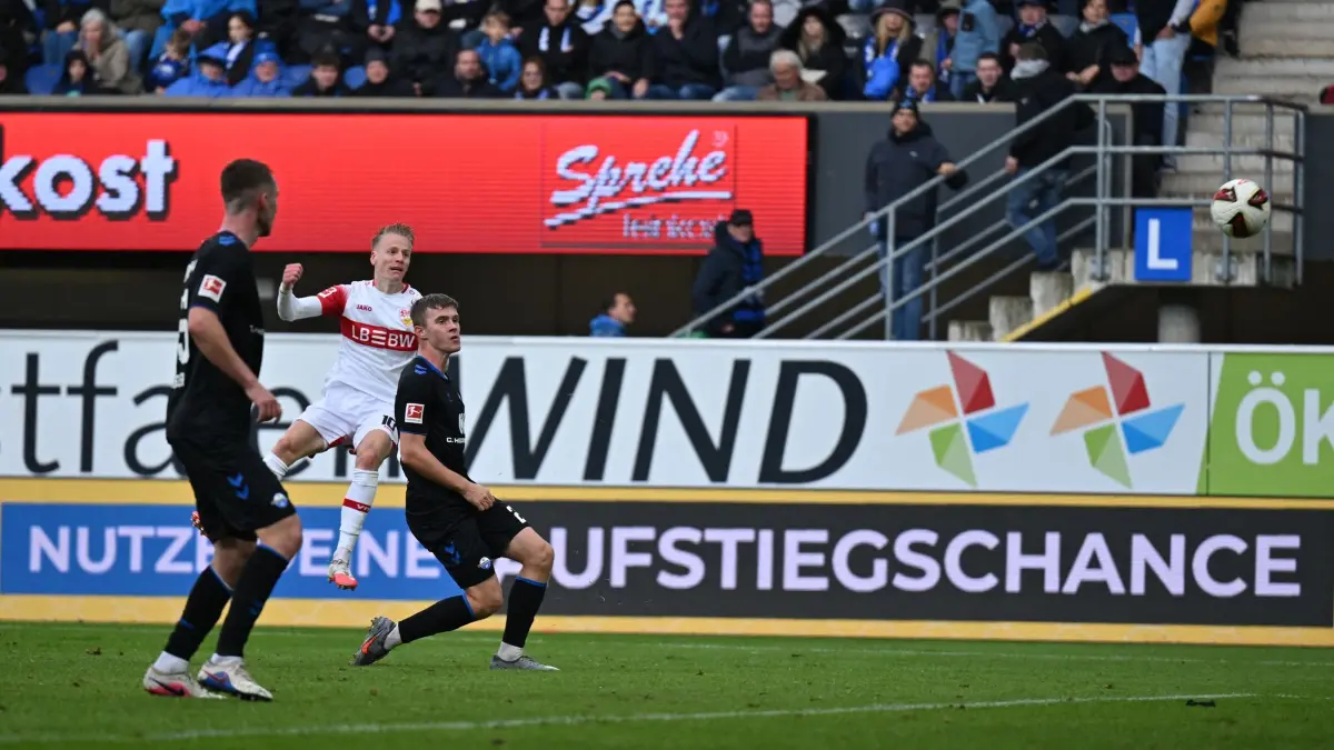SC Paderborn 07 - VfB Stuttgart: 10.10.2026, Nordrhein-Westfalen, Paderborn: Fußball, Männer: Bundesliga, SC Paderborn 07 - VfB Stuttgart, 5. Spieltag, Home Deluxe Arena. Chris Führich (VfB Stuttgart) erzielt das Tor zum 0:2. Foto: Swen Pförtner/dpa - WICHTIGER HINWEIS: Gemäß den Vorgaben der Bundesliga bzw. des DFB Deutscher Fußball-Bund ist es untersagt, in dem Stadion und/oder vom Spiel angefertigte Fotoaufnahmen in Form von Sequenzbildern und/oder videoähnlichen Fotostrecken zu verwerten bzw. verwerten zu lassen. +++ dpa-Bildfunk +++