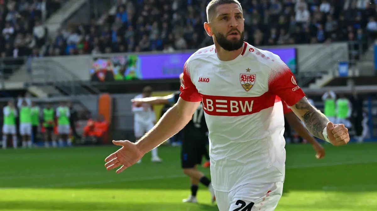 GER, Herren, 1.Bundesliga, Saison 2026-2027, SC Paderborn 07 - VfB Stuttgart: Paderborn, Home-Deluxe-Arena, 10.10.26, GER, Herren, 1.Bundesliga, Saison 2026-2027, SC Paderborn 07 - VfB Stuttgart Bild: Julian CHABOT Stuttgart jubelt nach seinem Tor zum 0:1 DFL regulations prohibit any use of photographs as image sequences and/or quasi-video. Nordrhein-Westfalen Deutschland *** Paderborn, Home Deluxe Arena, October 10, 2026, GER, Mens, 1st Bundesliga, 20262027 Season, SC Paderborn 07 vs. VfB Stuttgart. Photo by Julian CHABOT. Stuttgart celebrates after scoring the 01 goal. DFL regulations prohibit any use of photographs as image sequences and/or quasi-video. North Rhine-Westphalia, Germany