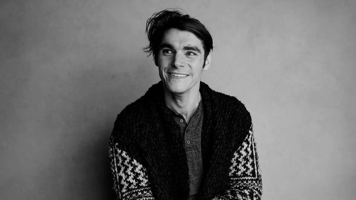 RJ Mitte: 20.01.2018, USA, Park City: RJ Mitte posiert während des Sundance Film Festivals am 20. Januar 2018 in der Music Lodge für ein Porträt zur Werbung für den Film „Time Share“. Foto: Taylor Jewell/Invision/dpa +++ dpa-Bildfunk +++