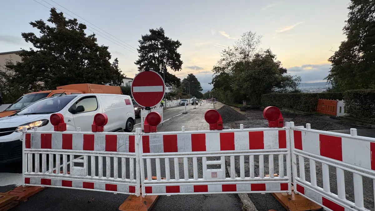 Stuttgart-Nord, Friedrich-Ebert-Straße, Weißenhofsiedlung, Le-Corbusier-Haus, Baustelle, Haltestelle für Reisebusse für die Internationale Bauausstellung 2027, IBA