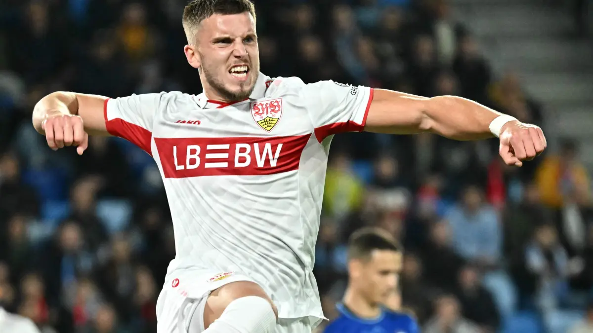 Football: UEFA Champions League - 1st round day 2: Slovan Bratislava (SVK) v VfB Stuttgart (GER): Stuttgart's Bosnian forward #09 Ermedin Demirovic celebrates scoring his team's third goal during the UEFA Champions League - 1st round day 2 - football match SK Slovan Bratislava v VfB Stuttgart in Bratislava, Slovakia on October 14, 2026. (Photo by Joe Klamar / AFP)